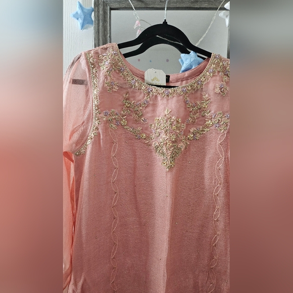 Agha Noor 2pc Cotton Net Suit - Picture 4 of 8